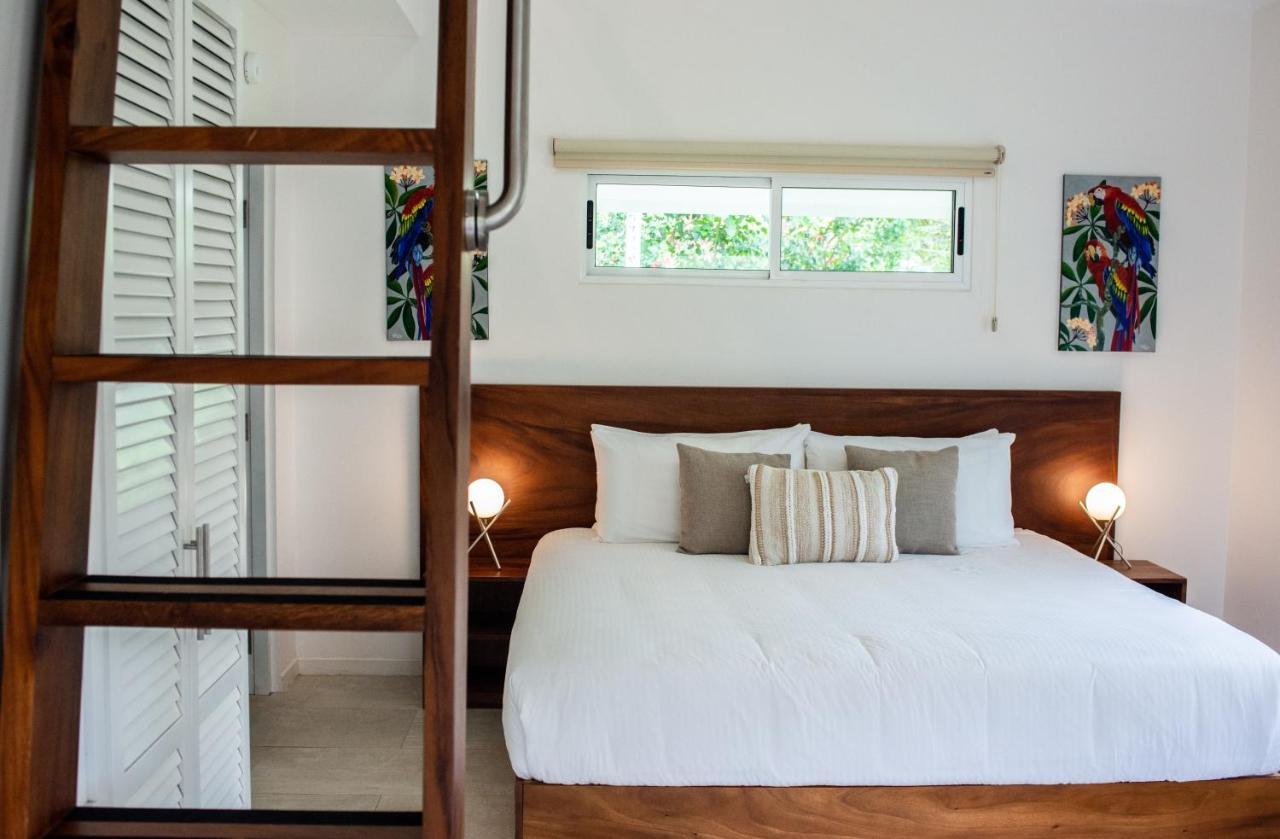 Aves Hotel Montezuma Buitenkant foto