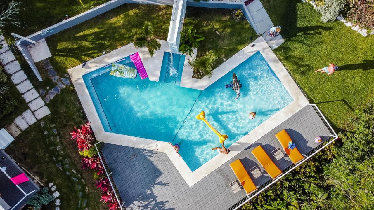 Aves Hotel Montezuma Buitenkant foto