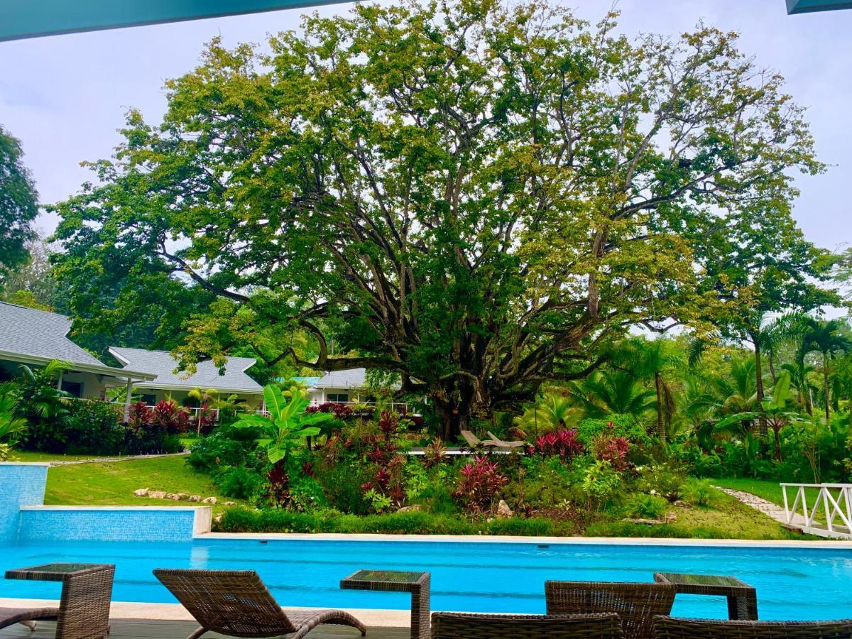 Aves Hotel Montezuma Buitenkant foto