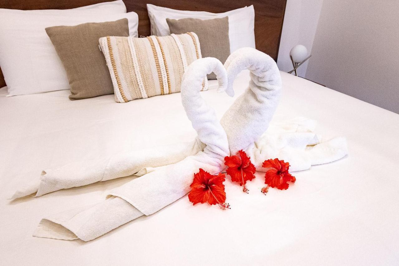 Aves Hotel Montezuma Buitenkant foto