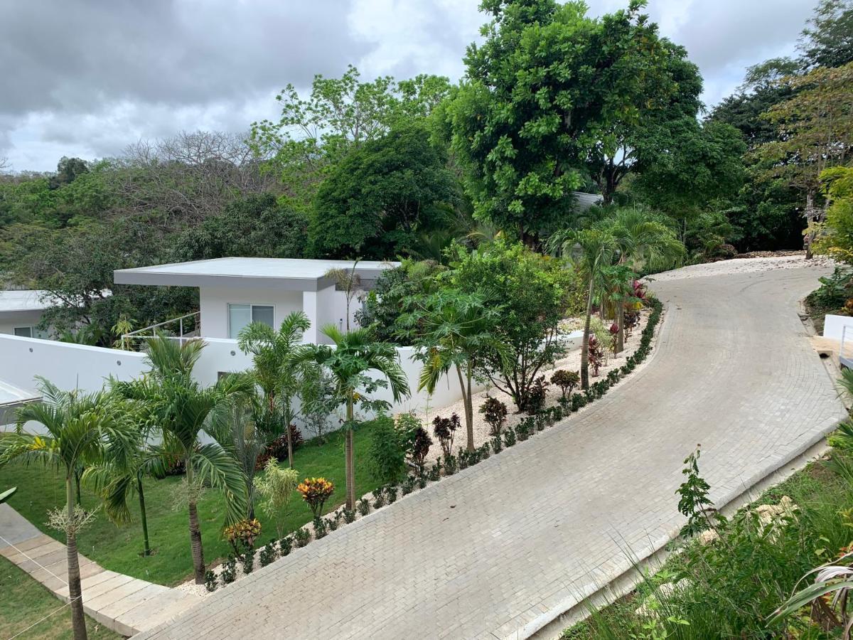Aves Hotel Montezuma Buitenkant foto
