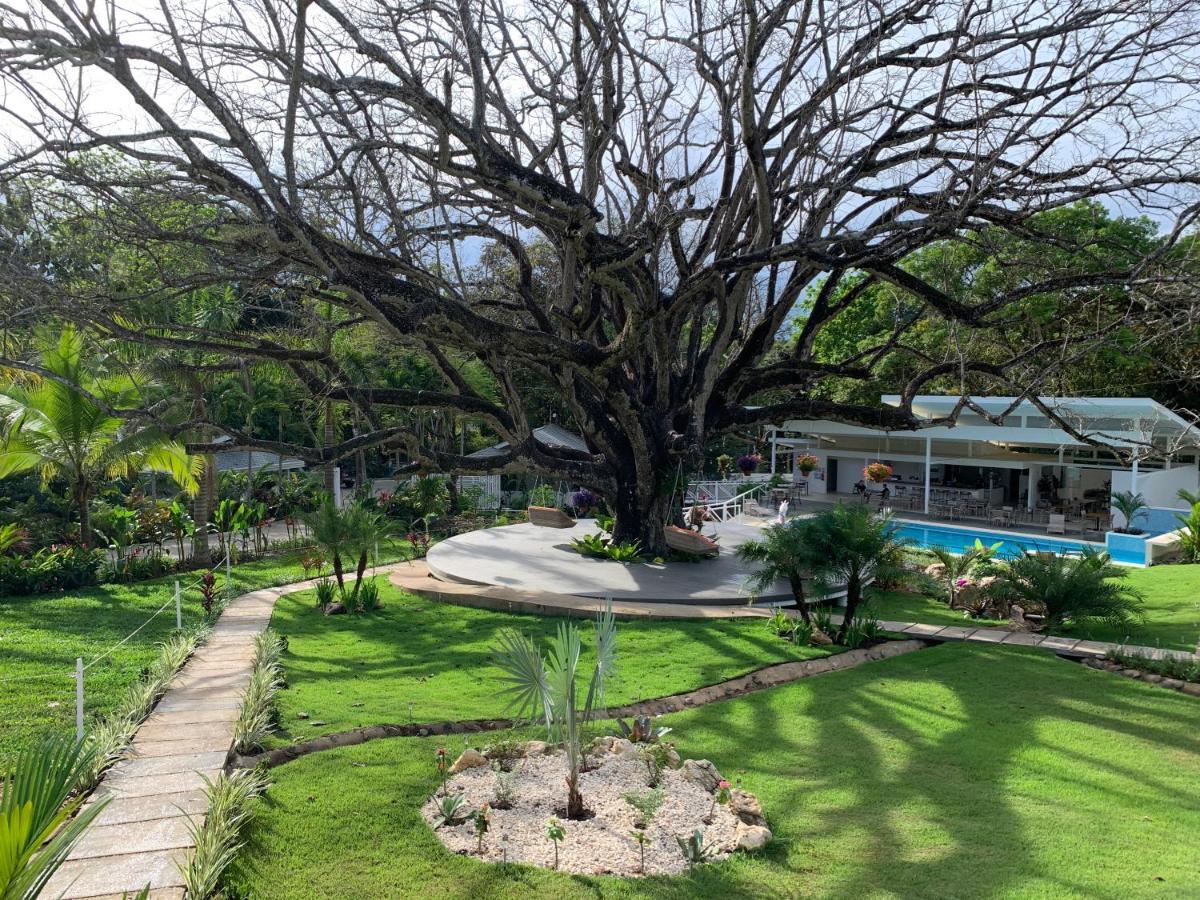 Aves Hotel Montezuma Buitenkant foto